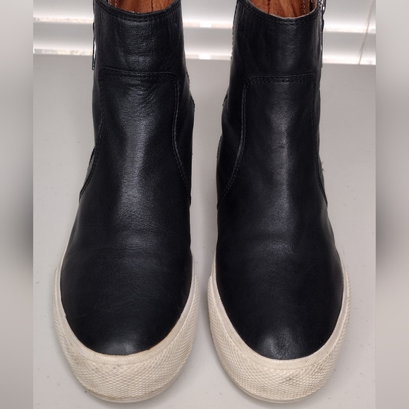 Frye Gia Lug Women's Leather Zip Ankle Booties Sz 8.5 - Picture 12 of 16